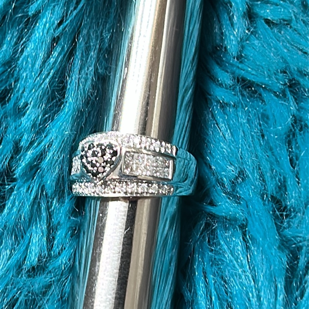 Heart ring - Picture 12 of 13